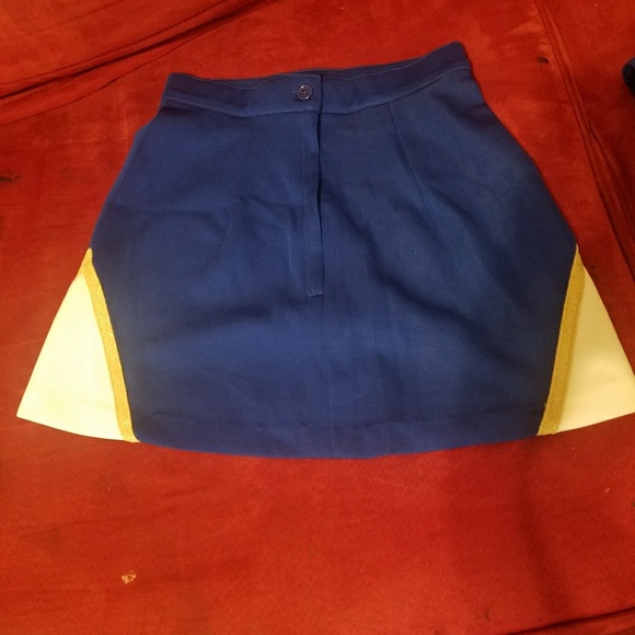 Cheerleading outfit blue and gold. - Picture 3 of 3
